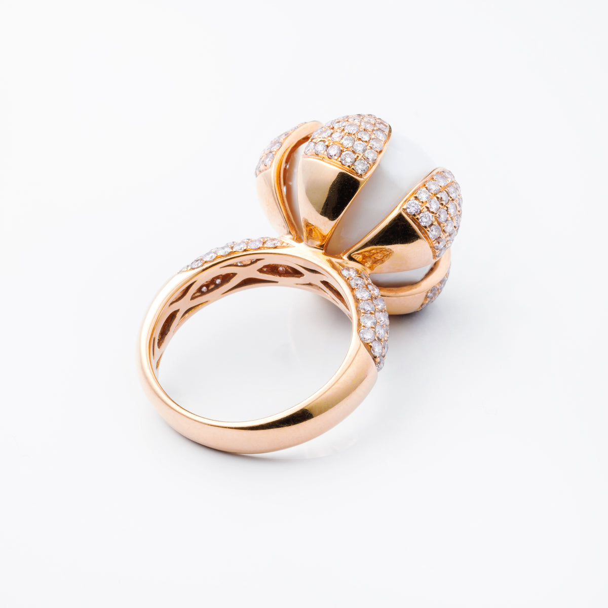Lotus But Ring (White)